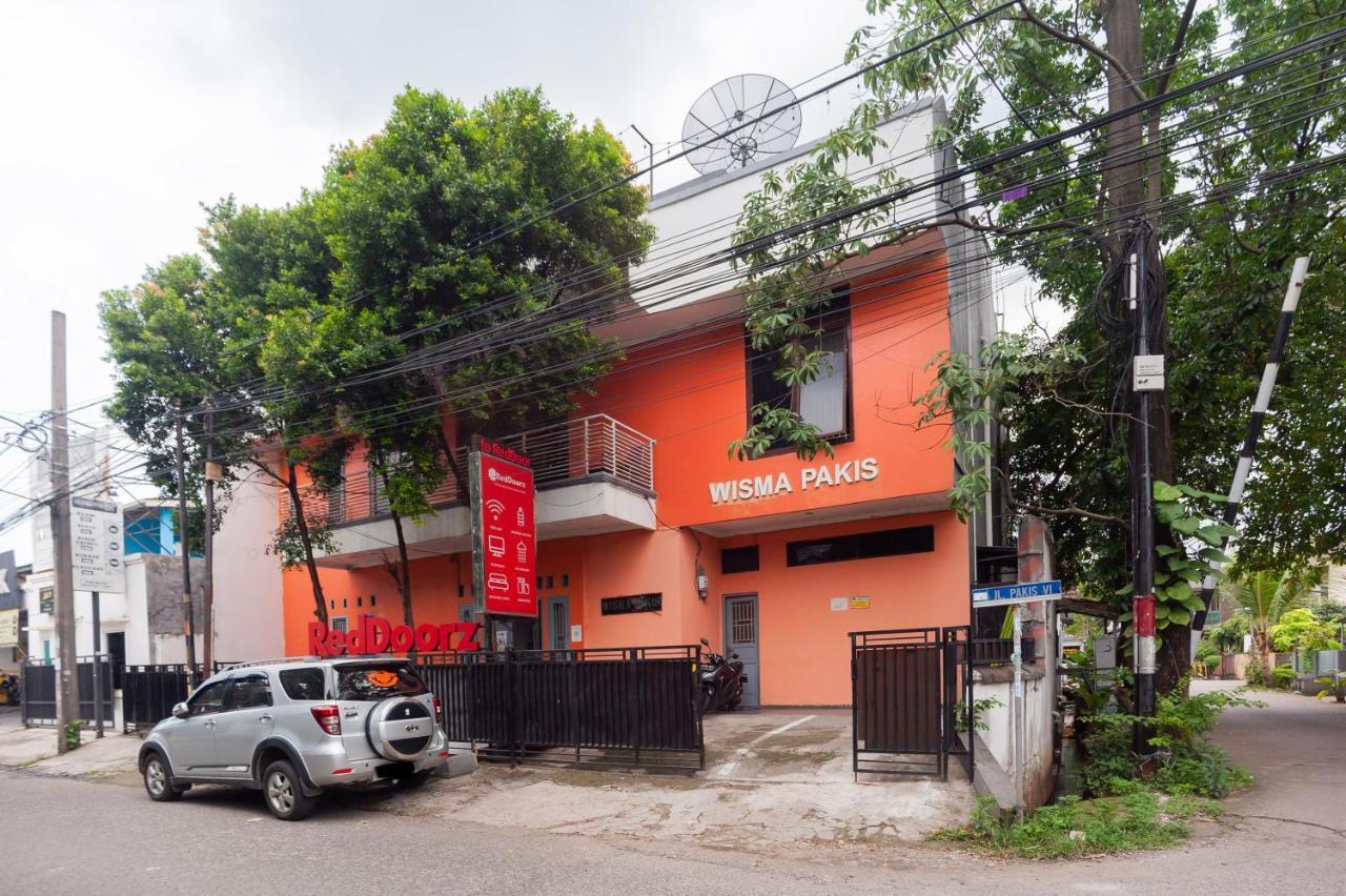Hotel Reddoorz Syariah Near Grand Galaxy Park à Ceger Extérieur photo